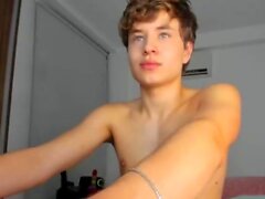 Gay Twink Solo Bu büyük horoz kapalı