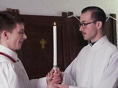 YesFather - katolsk präst som Bones Gulligt Felix O Dair