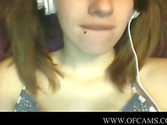 Big and young mouth on webcam rosa clap