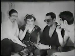 3 estolas 1 mulher louca - cerca de 1950