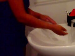 Lusty girlfriend gets fucked on the toilet