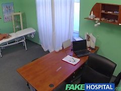 FakeHospital Blonde dolor de cabeza los womans curado por una polla y sus orgasmos Squirting