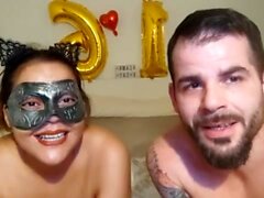 Amateurfreundin Blowjob und großartiger Cumshot in ihrem Mund