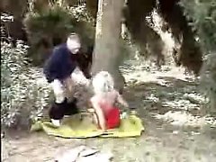 Tysk chicaen knullas inom skogar Gilma från 1fuckdatecom