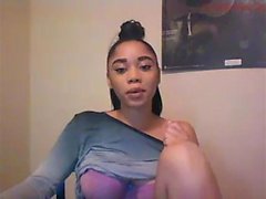 Ebenholz fickt ihre Creamy Squirting Pussy und Anal auf Webcam