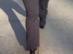 Big booty milf in dark grey dress pants 3