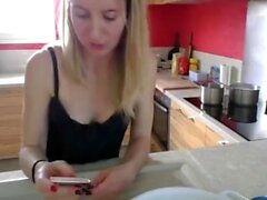 Amateur sein großer blonde Fetisch masturbiert in Live -Webcam