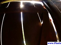 Ginger Piss liebende Euro cumsprayed auf Pussy