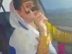 Iranian sexy Hijab Milf tanzen in Auto-Ahvaz Stadt