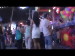 Noche emocionante fiesta con un montón de chicas se filmó en la cámara