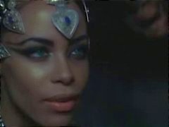 Aaliyah Rainha da compilação Damned