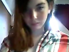 Atractiva de colegiala de adolescentes redheaded burla en webcam