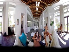 badoinkvr Amazing Group Sex - En 360 ° upplevelse med August Ames