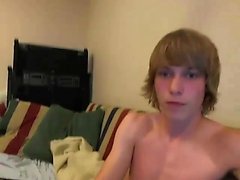 Beautiful Blond Twink Performing On Webcam