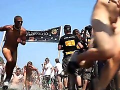 Датская Ребята Женщины Run Обнаженные = Roskilde Festival 2010 года - ДК