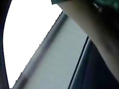 Adolescentes chupa una pene en el automóvil