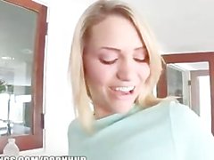 Mia Malkova shows off her bubble butt