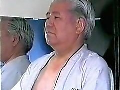 Viejo hombre japonés