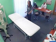 FakeHospital patiente espagnole se creampied