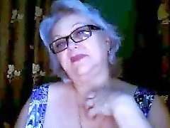 Russa nonna ex insegnante di lampeggiare le tette grandi in webcam