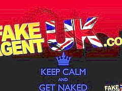 FakeAgentUK il Dizzy adolescenti per primo al casting Eiaculazioni interne Inculata a poco la culo