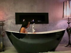 Classy Shalina Devine Titing Romantic Anal en la bañera