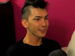 Twink Lovers Alex Todd ja Colby Lontoon anaali rotu hardcore