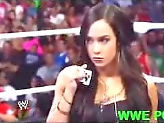 AJ Lee Mordeduras de amor