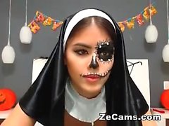 C'est une sainte religieuse porno