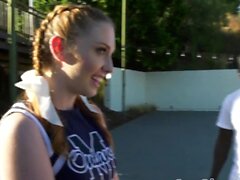 Teen cheerleader sucks bbcs