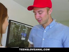TeensLoveAnal - Sıska Piliç Sıkı Tutuyor Adam Yağtı