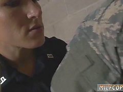 El MILF la audición anal policía la primera hora Soldado Falsa consigue utilizado como una juguete sexual