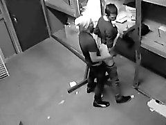 Camera fångade två sexshower och Humping På Warehouse