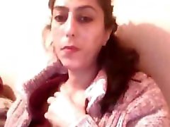 Turkse bbw brunette op haar webcam pronken haar mollige lichaam