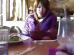 Lutka japanilaiset chick vittuile hänen pillua orgasmi kanssa dild